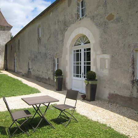 Chateau De Puyrigaud Bed & Breakfast Léoville Екстериор снимка