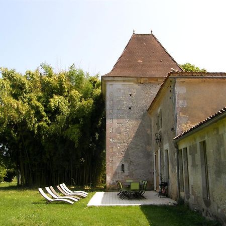Chateau De Puyrigaud Bed & Breakfast Léoville Екстериор снимка