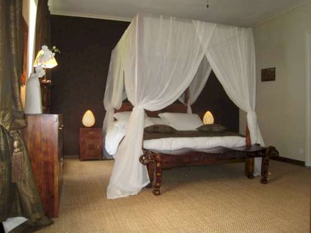Chateau De Puyrigaud Bed & Breakfast Léoville Екстериор снимка